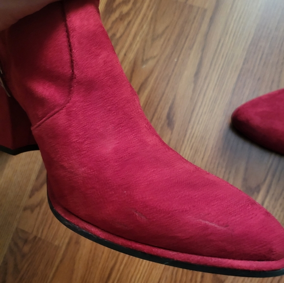 Mid Heel Suede Pointy Red Booties - Picture 7 of 12